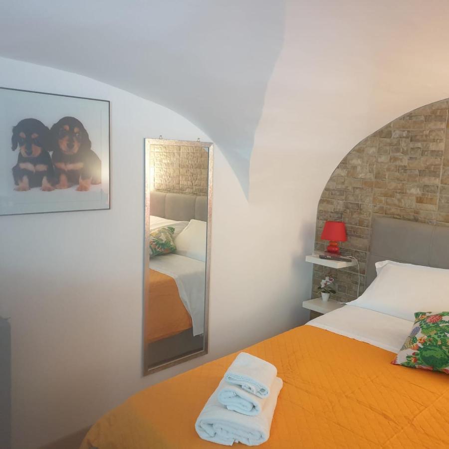 Robert Holiday Apartment Катания Экстерьер фото